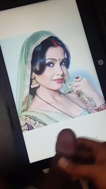 Emotional moment from "Shubhangi atre cum tribute"