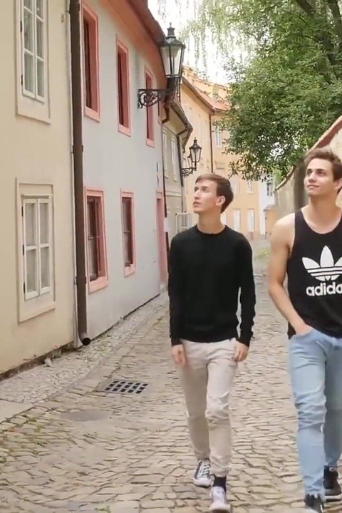 Southernstrokes twinks on vacation