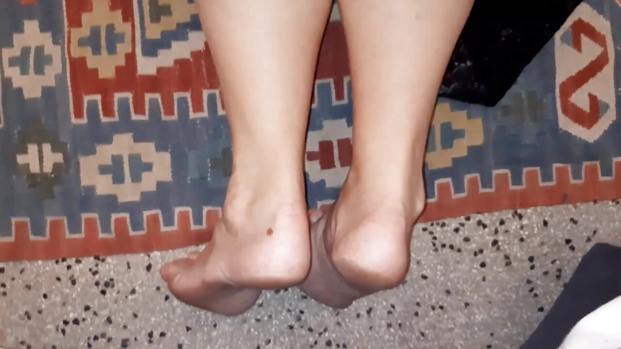 Amateur Wife Selena Enjoys Evening Sex Games