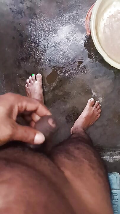 Bath room hand pump  out