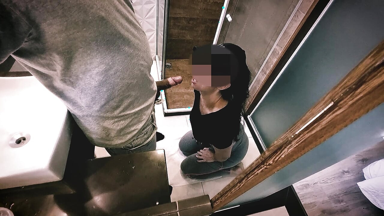 Naughty wife grabs gym staff in the bathroom and walks out with a messy face