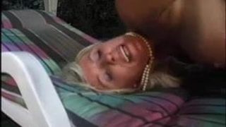 BLONDE MATURE WAITING FOR ORGING...CUMSHOT