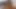 Seksi genç kız üvey babası mastürbasyon yaparken yakalandı ve boşalmasına yardım etmek için amını sunuyor