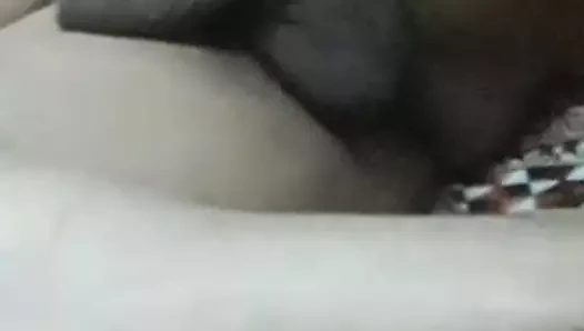 Hintli çocuk mastürbasyon yapıyor