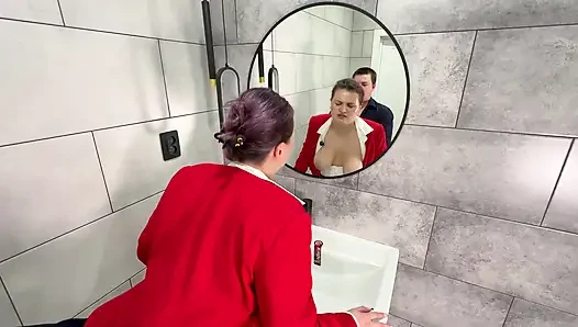Sekretärin Auf Der Toilette Gefickt