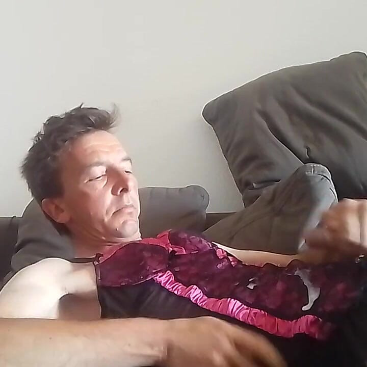 Leatransteen con bombeo de pene con consolador y eyaculación masiva
