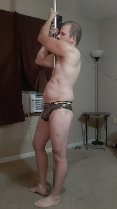 Stripper pole