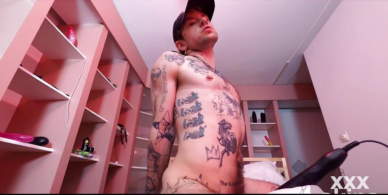 Horny Ftm XXX Skips Grinds New Toy Until Shaking Orgasm with Massive Cum Load in Boy Pussy. Pillow Humping