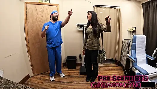 Selena Sativas 1. gynäkologie-untersuchung