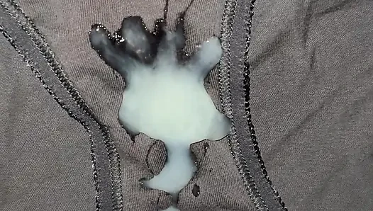 Karısının külotlarına boşalma 39