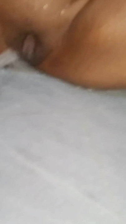 Desi Indian stepmom Her stepson fucked her while she was taking a shower, her stepson got horny after seeing her, | Clip 1