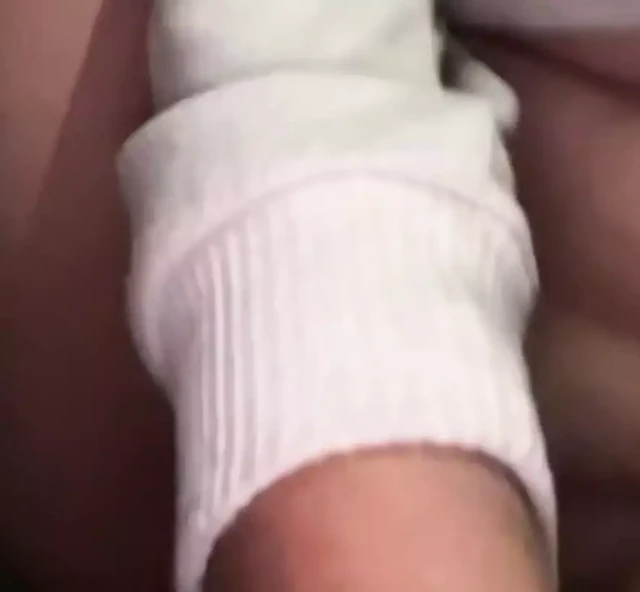 Showing pussy