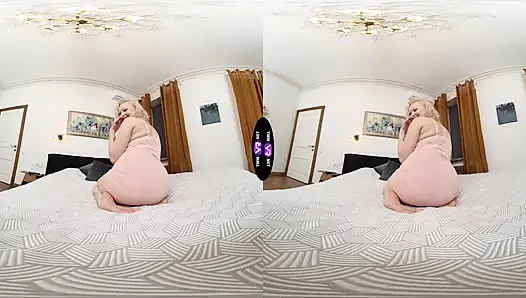 Sara bork menggoda suaminya dengan pertunjukan striptis pra pesta - teenmegaworld