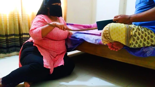 Tamil Hot Moti Gand or Badi Dudh Wali Mahila Teacher student ko chodane ke lie jabardasti (Teacher want student's big cock) cum