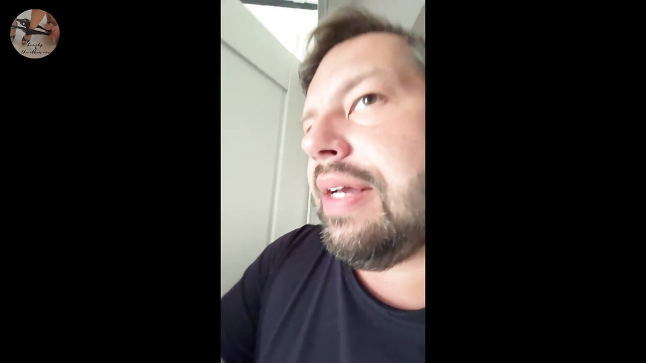 Jovem esposa Lexi recebe bom dia comendo buceta