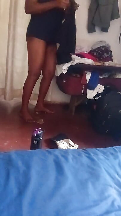 Natural African brunette showing everything in the bedroom