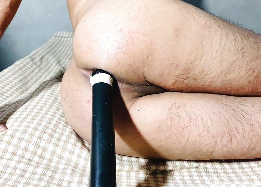 自家製ディルドは私のお尻をファック、お尻の穴は非常にきつい