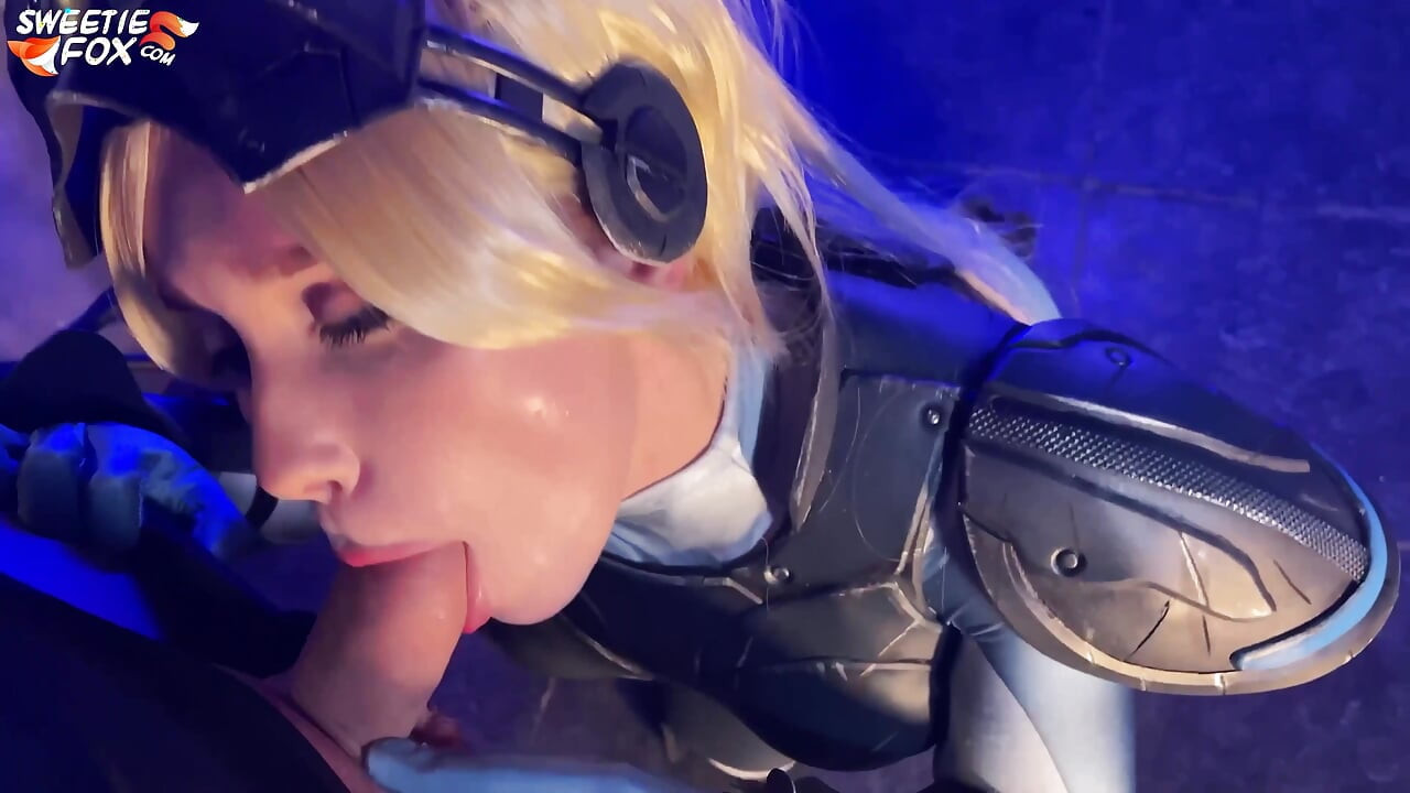 Nadržená Nova ze Starcraft saje ptáka a polyká mrdku