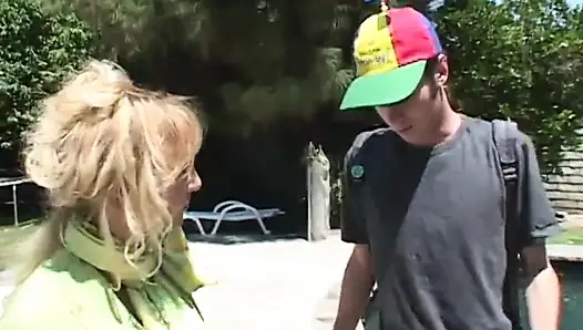 Big boobs blonde pussy fucking in dogging position...cum in mouth