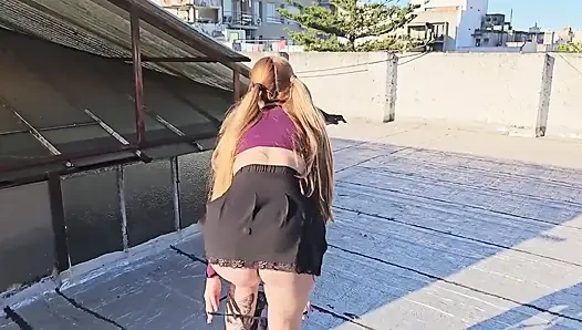 Heißes schätzchen wollte so sehr sex, also haben wir es im freien gemacht