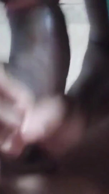 Udata u mokrom pušenju kurca na plaži, 1. deo | Klip 2