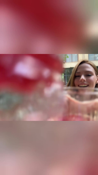 Две студентки-милашки с большими пробурили в видео от первого лица, вымаливают грязные внутренние порции спермы