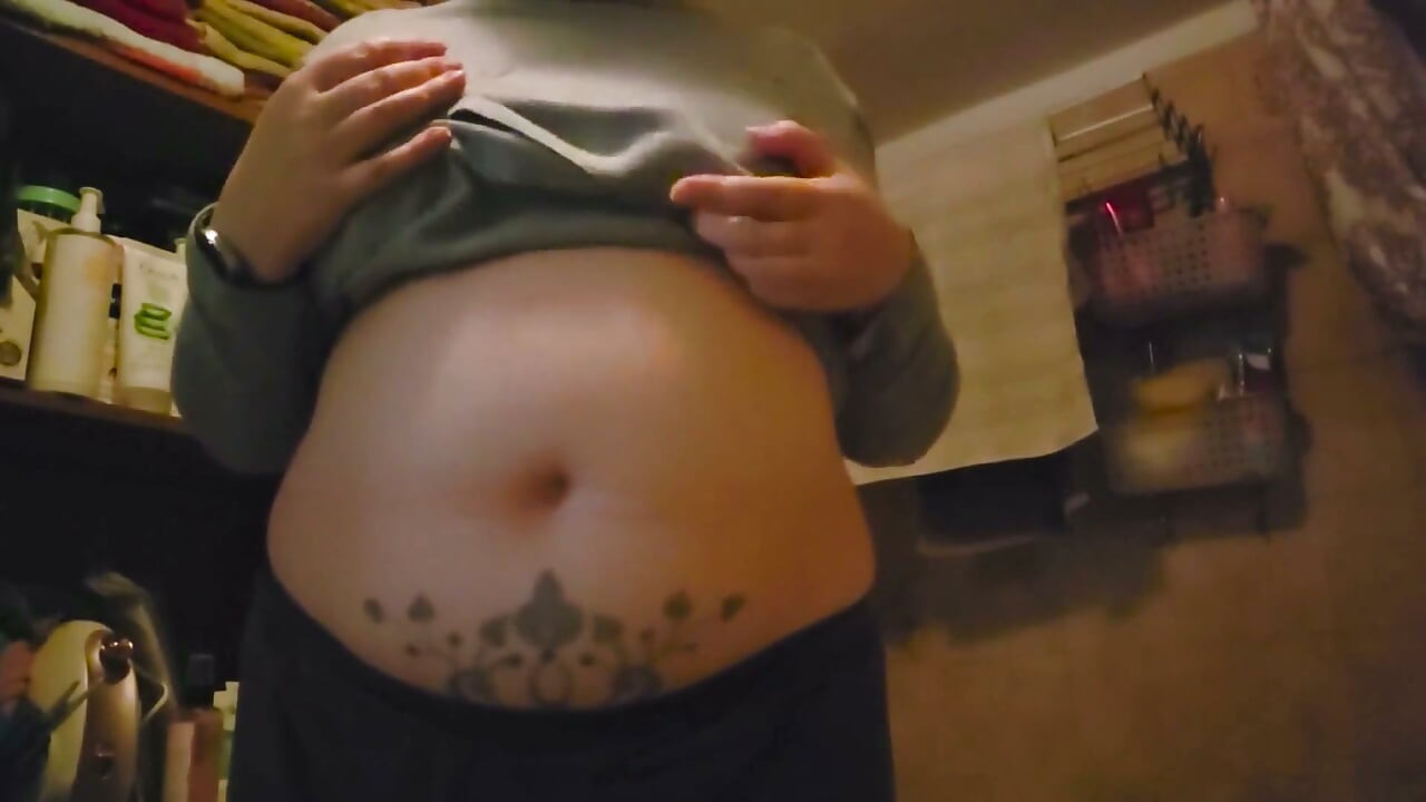 Caña Completa Tras Una Maratón: Espectáculo De Barriga Y Ducha Caliente