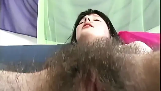 Zierliches süßes behaartes mädchen der 90er, extra behaarte muschi