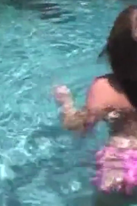 Grande rabo bebê recebe extra freaky com cara de sorte