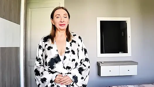Mature Busty Futanari Reveals Her Secret For Stepson