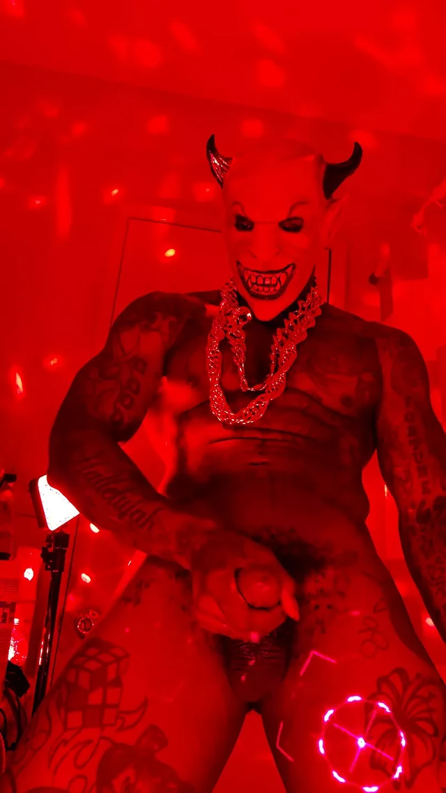 Big Black Hairy Cock Worship Hallelujah Johnson ( Subscribe to my Faphouse ) Who Got A Better Deal Than Me On  ?