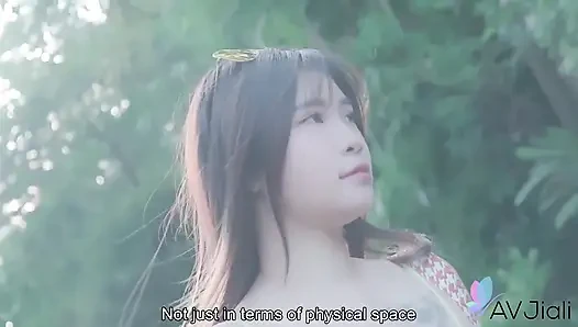 Alice pergi ke holliday sendirian untuk menemukan dirinya sendiri