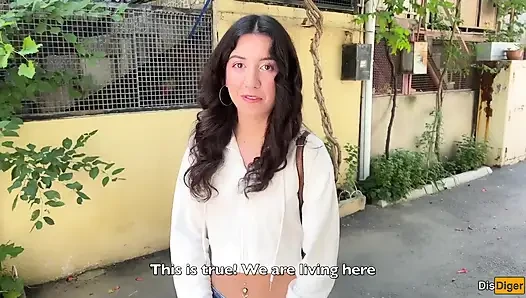 Kız sokaklarda boşalmak için yüzüne boşalmak istiyor - sakso