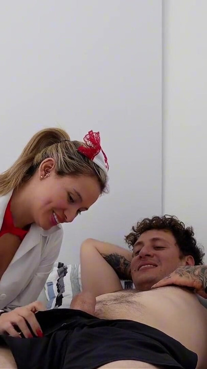 Doctor's recommendations: I fuck sick gamer to relieve his pain - Karen Sleent & nick jowell | Clip 1