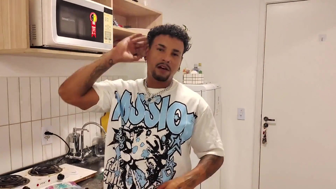 Stepson and Stepmother Share the Same Room and Have Sex Without a Condom.