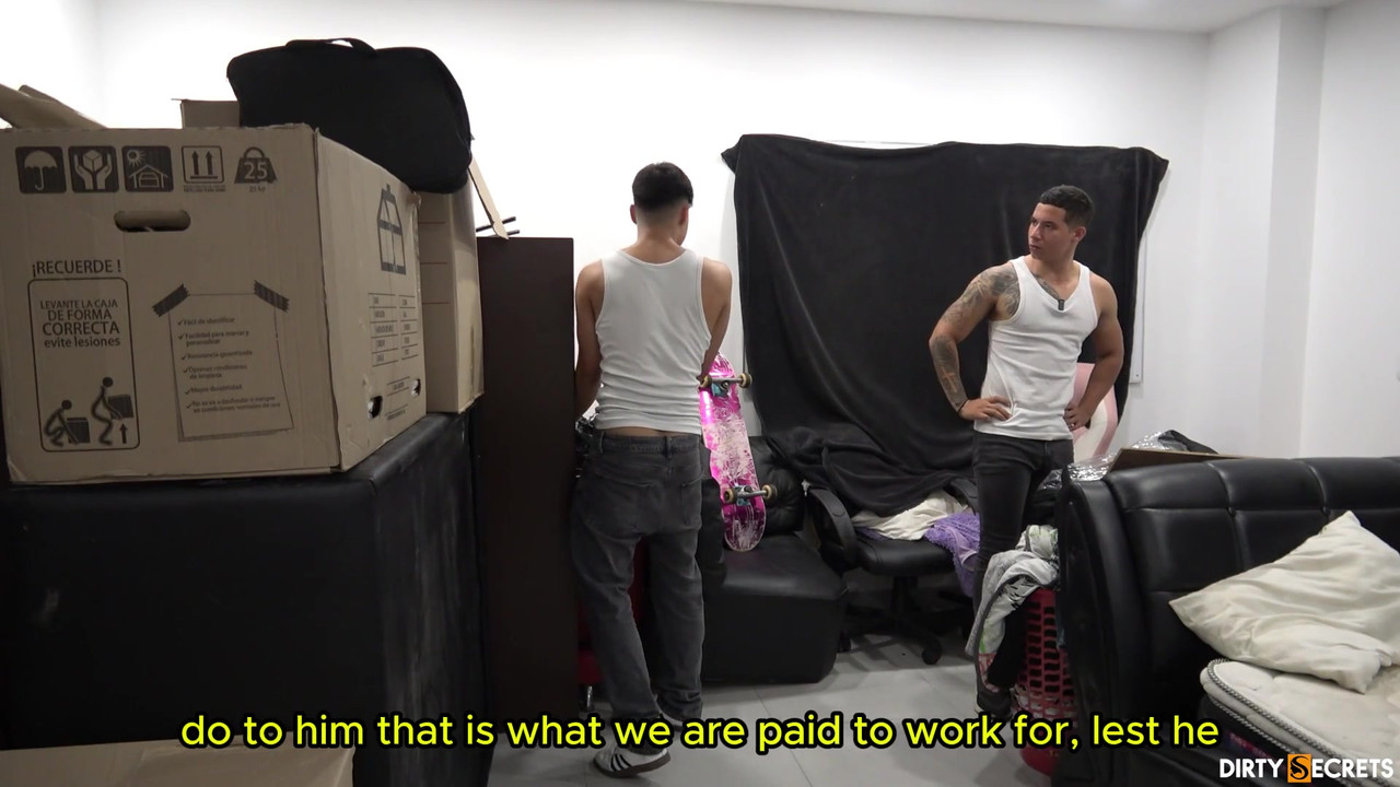 Lil timy和leo wild帮我搬家，最后我们玩了一次的热辣3P