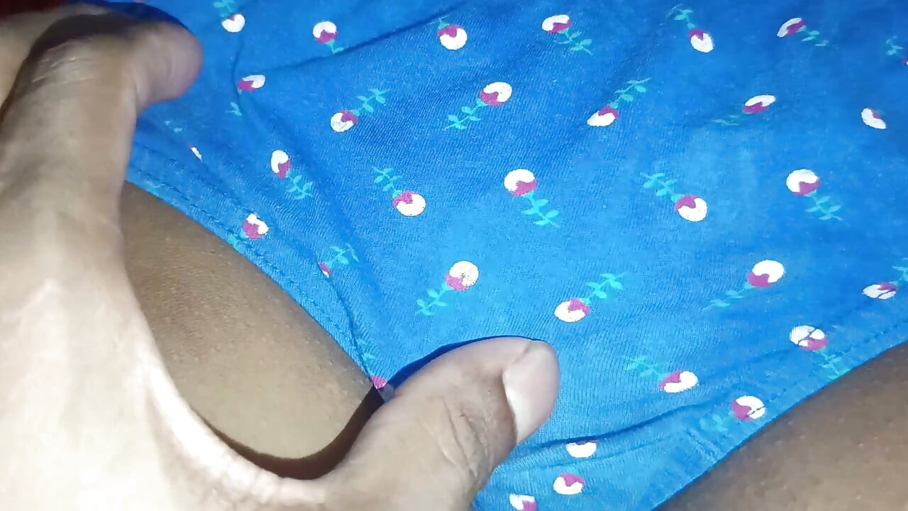 Desi bhabhi romantic sex pusssy 18