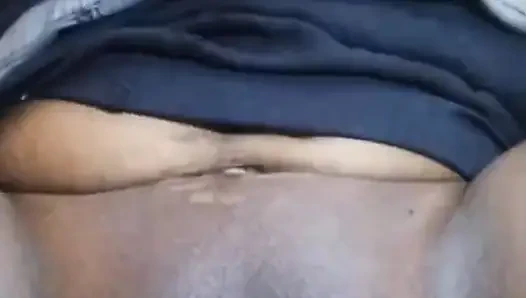 Hintli teyze beni sikmek için ateşli meme çağrısı