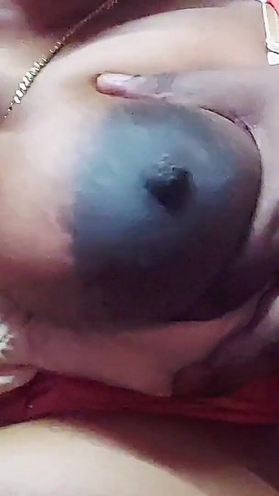 セクシーな女性教師が教室で生徒を罰する|クリップ1