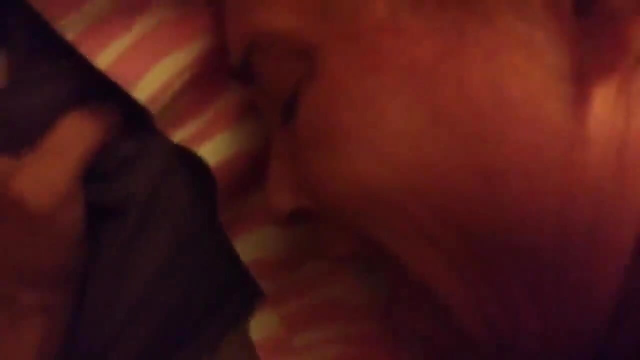 Saten atıştırma zamanı ve ters kovboy kız