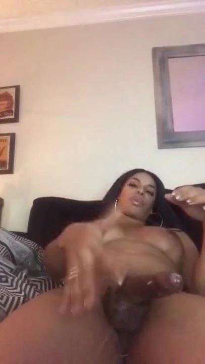 SASHA STROKES!