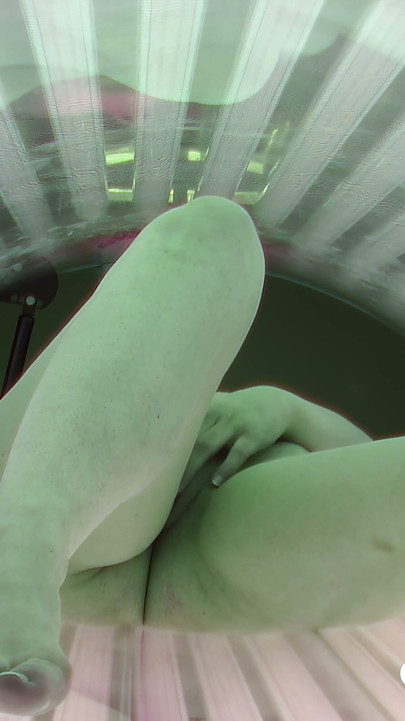 Czech Solarium 237: Brunette's Sensational Show in Solarium