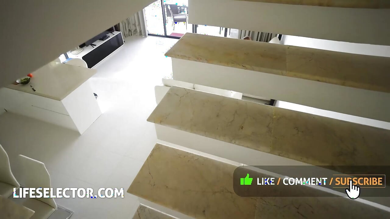 Luxury Mur Cần Ai Đó Để Xử Lý Những Ham Muốn Của Cô Ấy