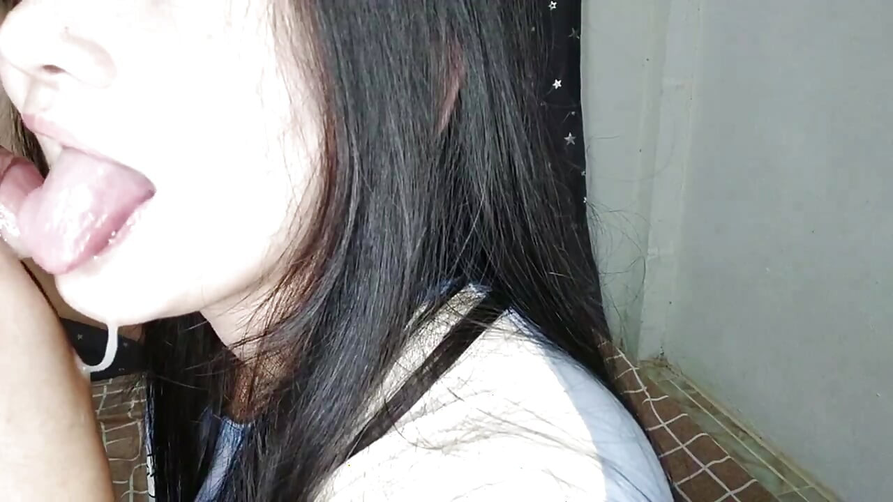 Thai girls are good at blowing, must see