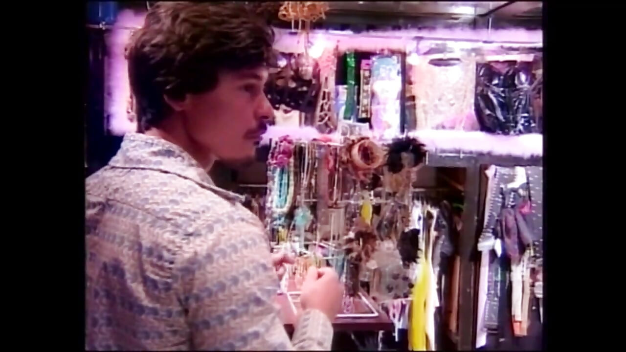 Bathroom men ht sunahre balon vali chodne layak mammi ke lie lnd chusaee aur bare lnd ke munh men viry