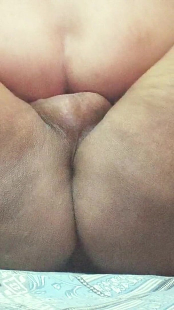 Mladi indijski seljanin jebe ga stari crni gej prijatelj | Isječak 2