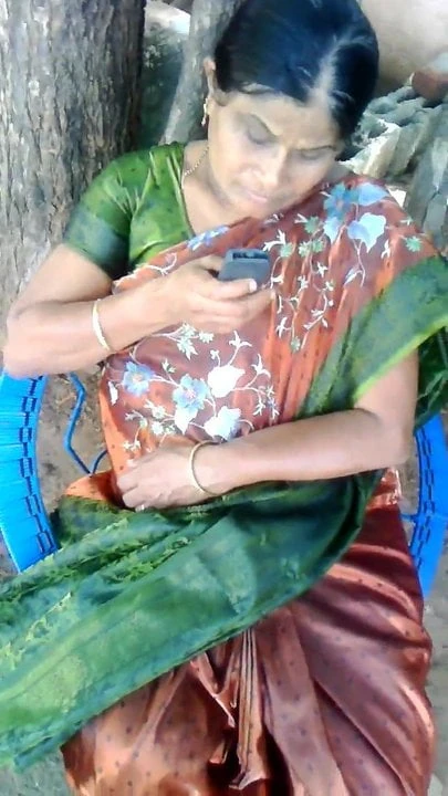 SATIN SILK SAREE AUNTY