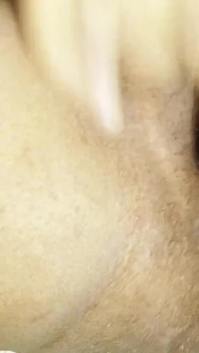 Momento emocional de "Mi tía usó berenjena para aclarar su cobwebs.dasi new fingaring"