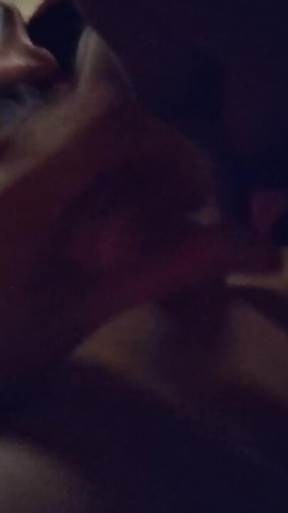Couple T4T ; Baise cette bouche sur ma bite