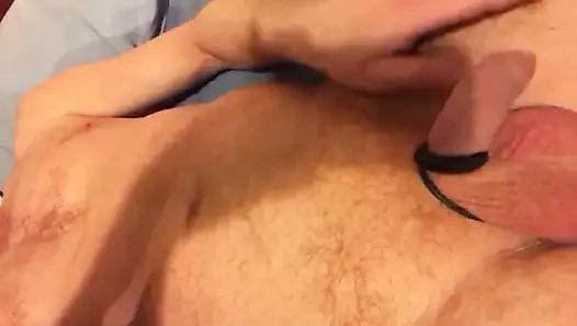Gingerguy asılı topları gösterir